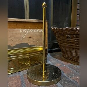 Hammered Brass Paper Towel Holder